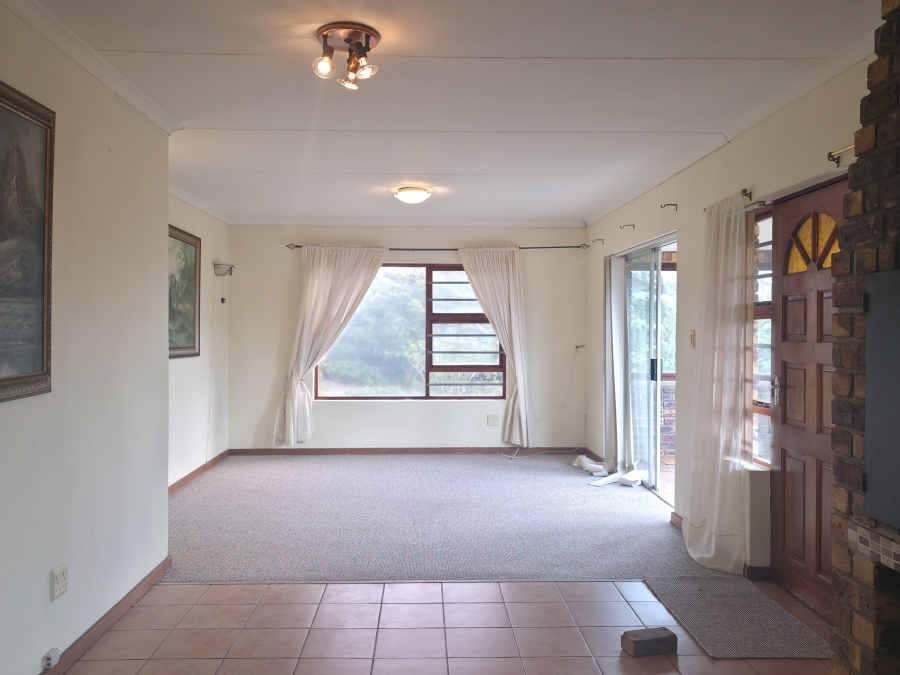 3 Bedroom Property for Sale in Wavecrest Eastern Cape